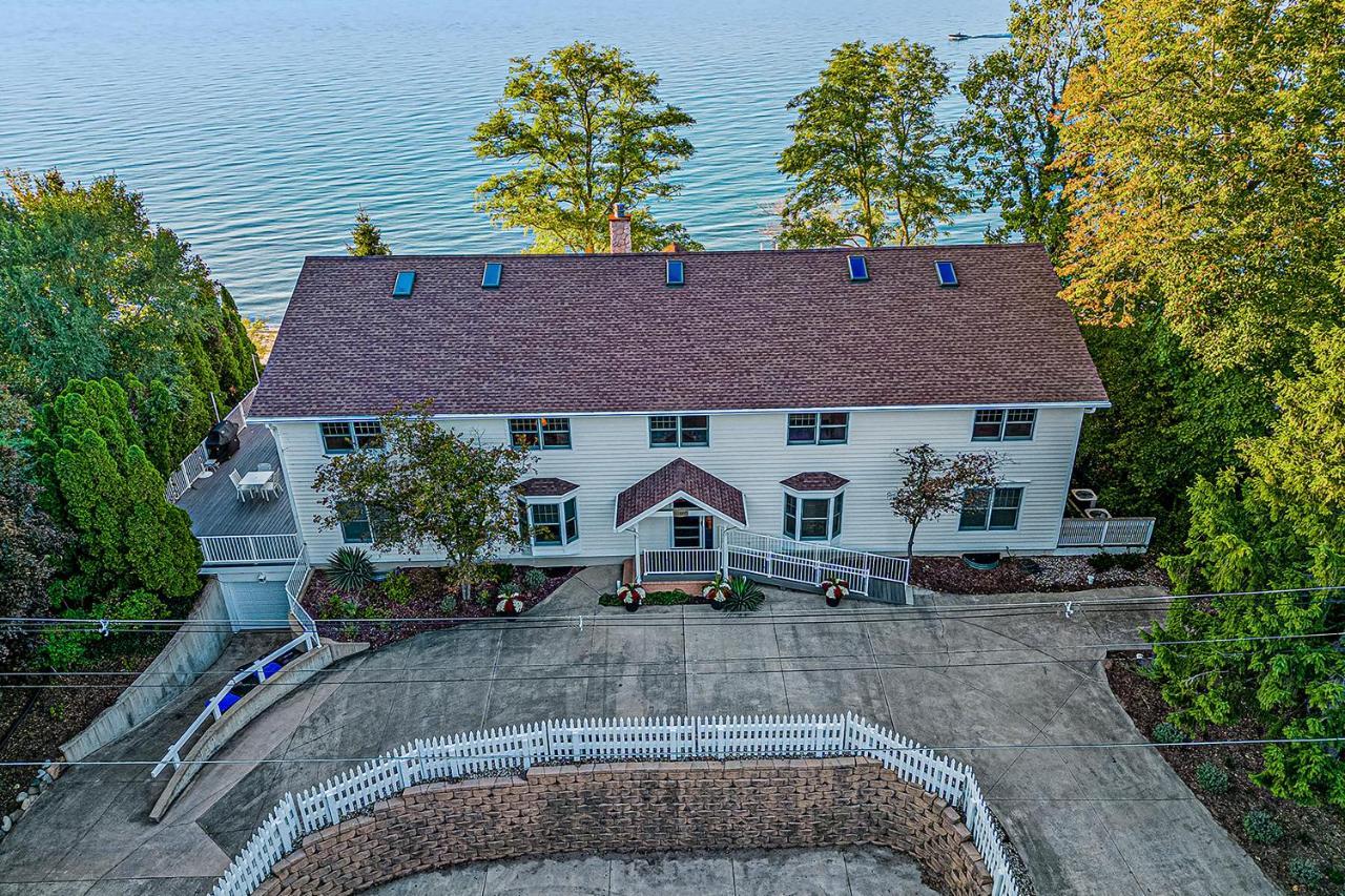 Lake Michigan Family Beach House Нью-Баффало Екстер'єр фото